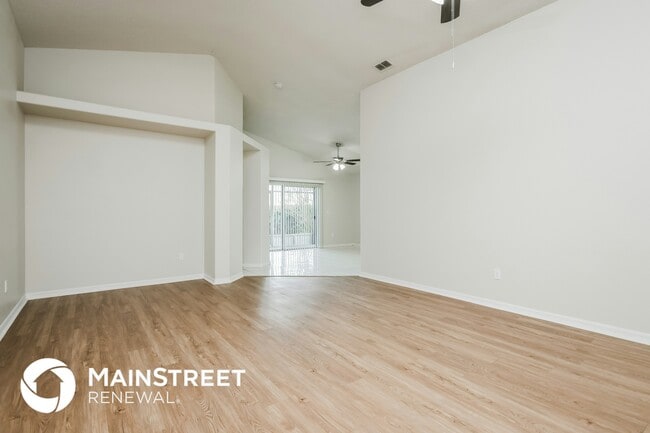 Building Photo - 2321 Paulette Dr