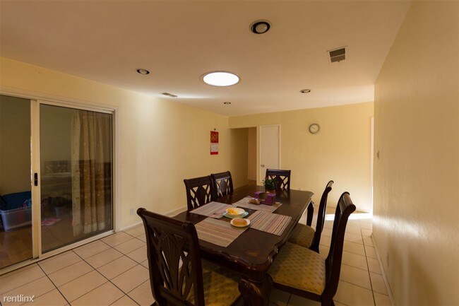 Building Photo - 2763 Longford Dr
