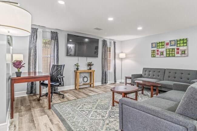 Building Photo - 908 N 57th Ave