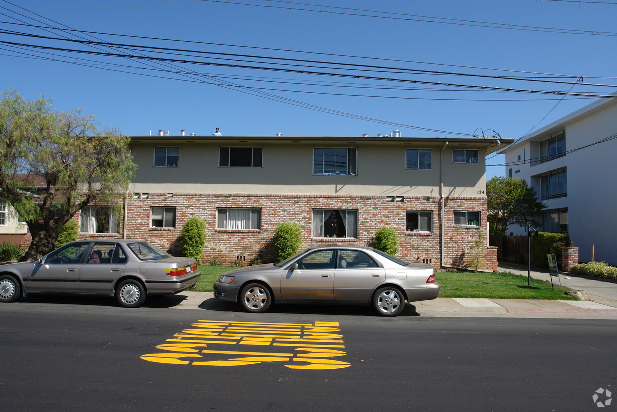 Building Photo - 124 27th Ave