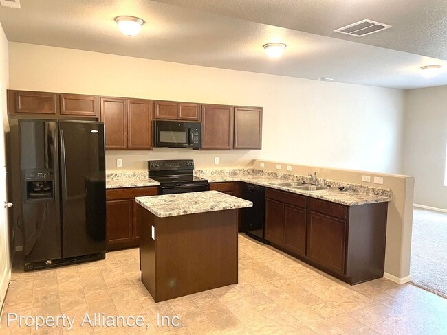 Building Photo - 3 br, 3 bath House - 7531 Red Fir Point