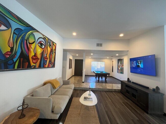 Foto del edificio - 1233 E Via Escuela