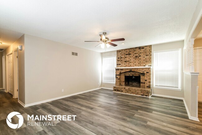 Building Photo - 612 Arena Dr