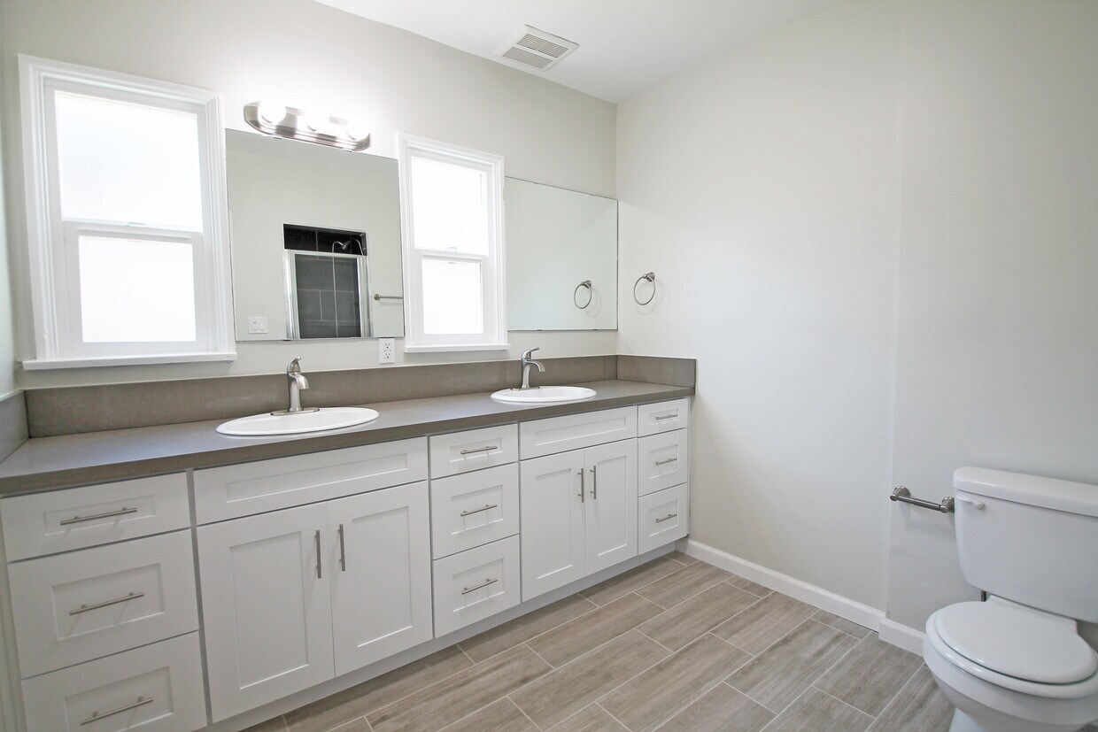 Foto principal - 1575 Manning Ave
