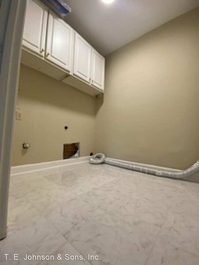 Building Photo - 3 br, 2 bath House - 5375 Macy Grove Road