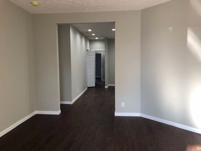 Foto del edificio - 612-616 South 10th Street