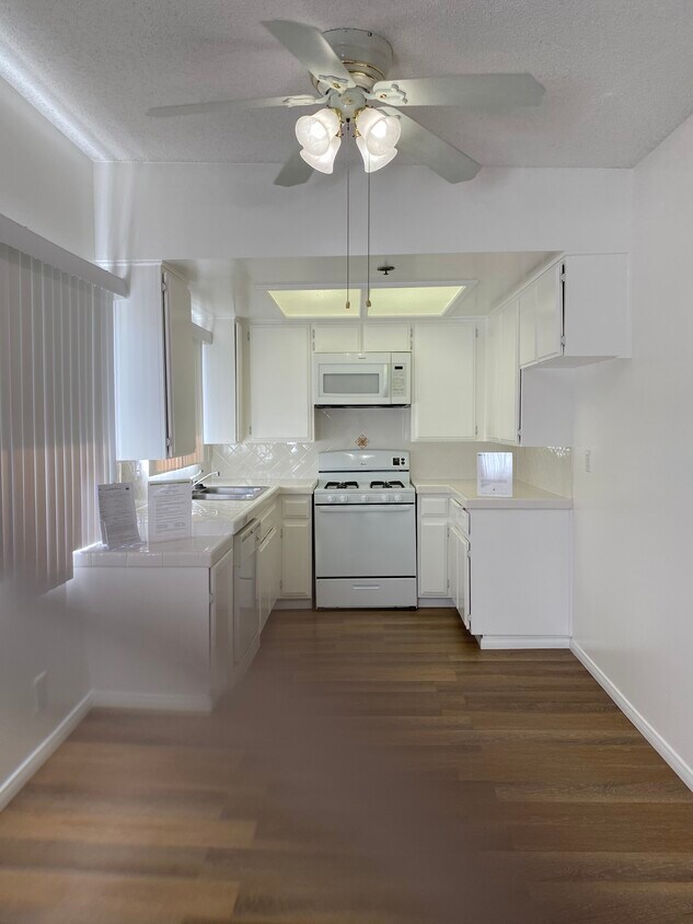 15006 Inglewood Ave, Lawndale, CA 90260 Apartments in Lawndale, CA