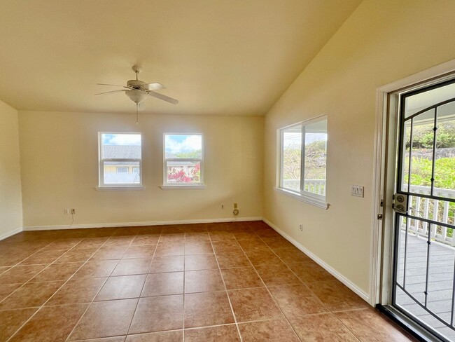 Building Photo - 3 Bedroom Home in Discovery Harbor with Ga...