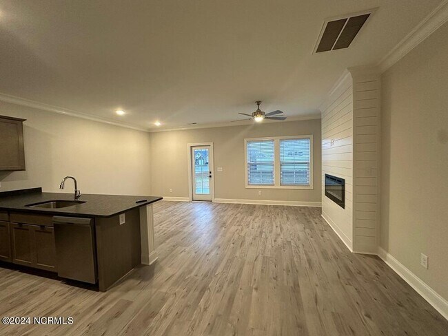 Foto del edificio - 2132 N Kali Ln