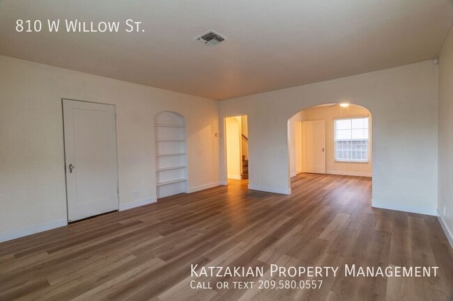 Foto del edificio - Large 2-Story 1-Bedroom 1.5 Bath Midtown T...