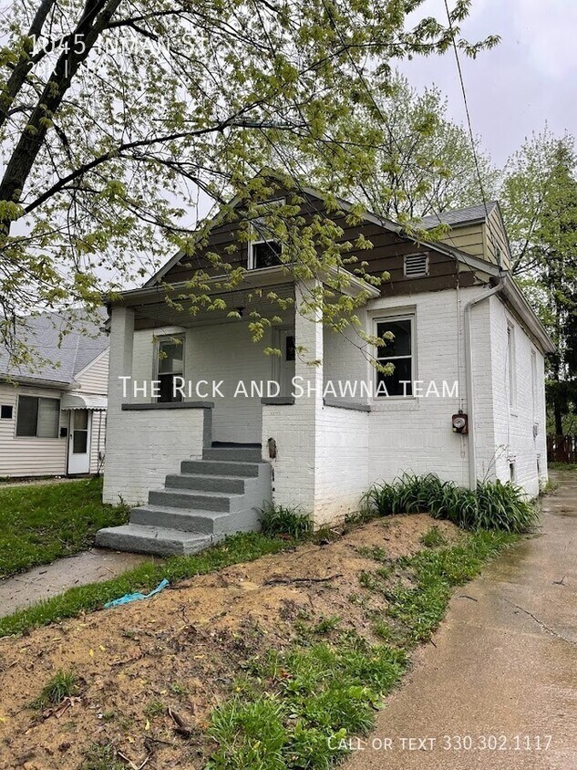 Two Bedroom one bathroom home for rent House for Rent in Akron, OH