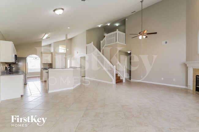 Foto del edificio - 586 Timber Trace Ct