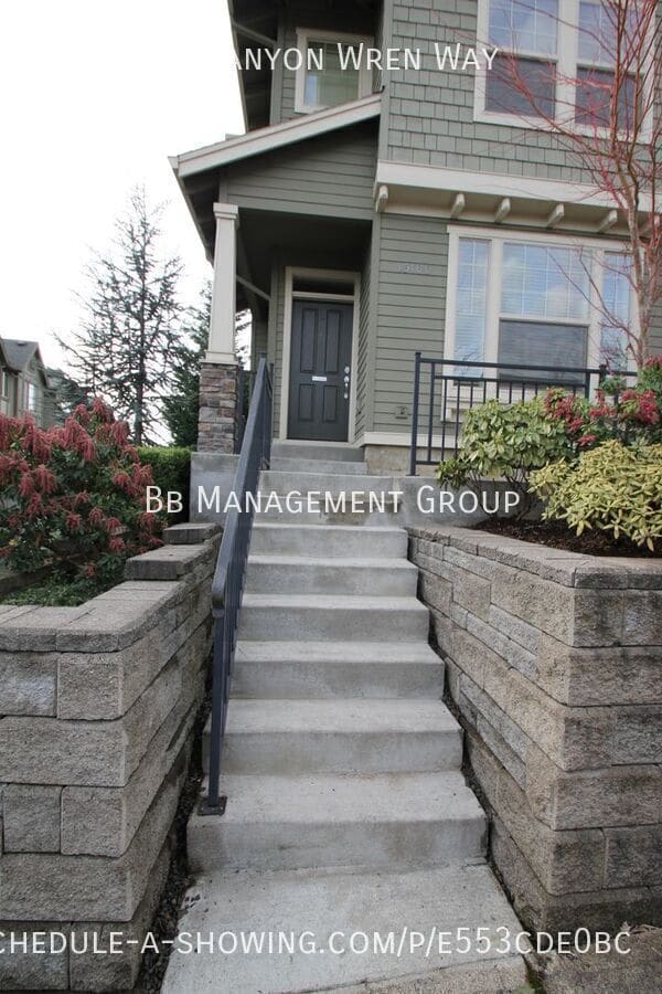 Building Photo - Progress Ridge end unit Townhome! Can't miss!