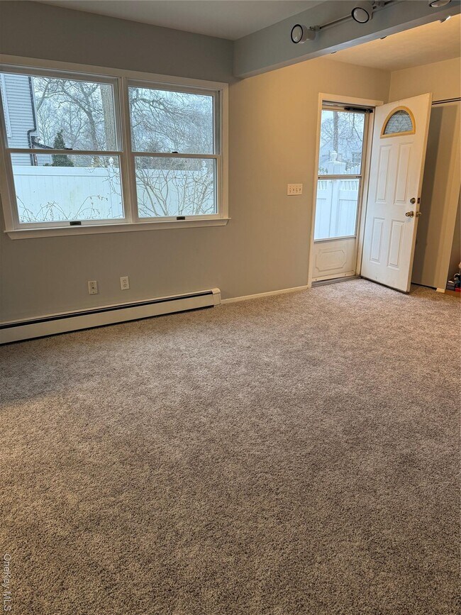 Foto del edificio - 5 Whitney Ln