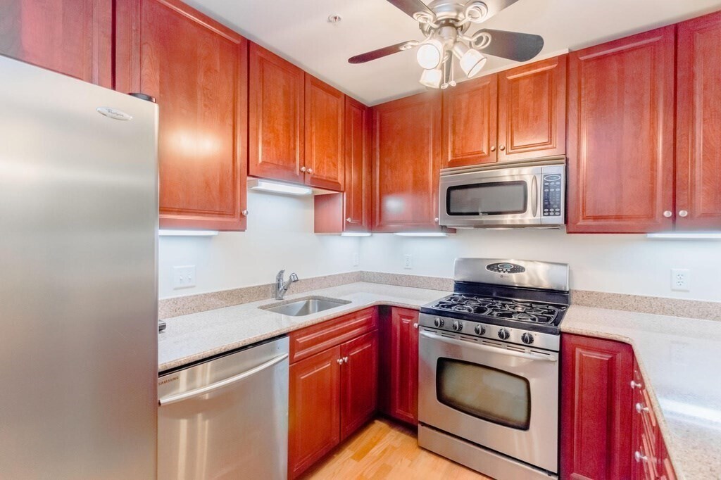 Foto principal - 318 Rindge Ave