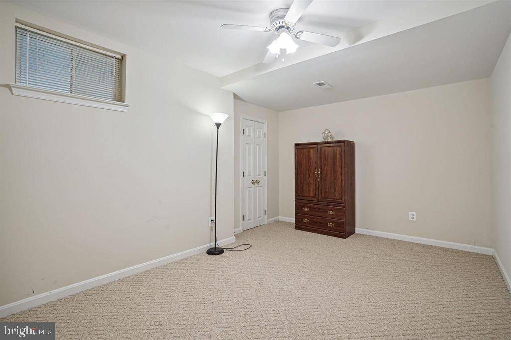 6136 Deer Ridge Trail, Springfield, VA 22150 House Rental in