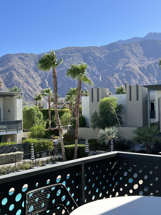 Building Photo - 205 The Riv