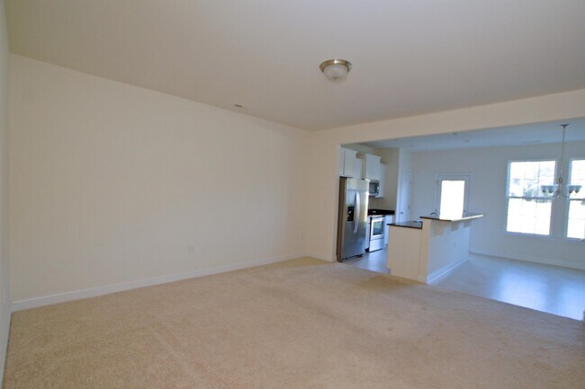 Foto del edificio - 135 Polaris Ave