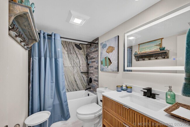 Foto del edificio - 100 Paradise Harbour Blvd