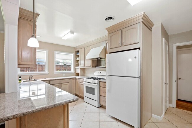 Foto del edificio - 5232 Mimosa Dr