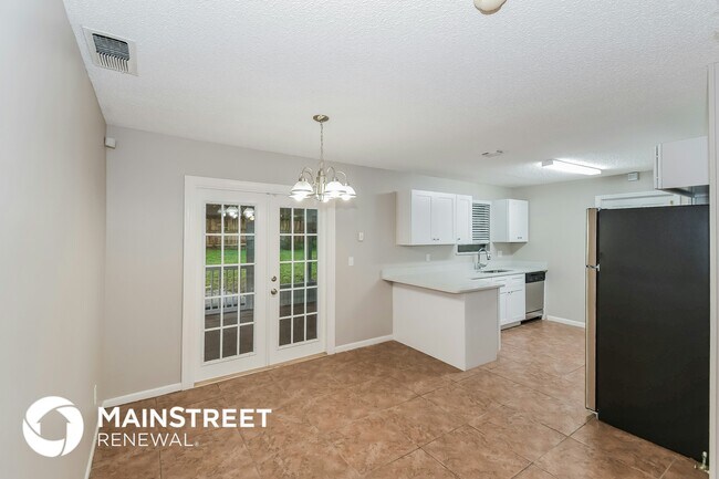 Building Photo - 2633 Sandusky Ave E