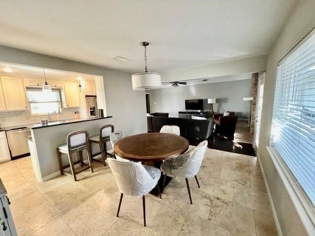 Building Photo - 2502 Hollow Hook Rd