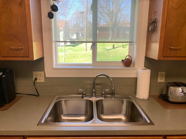 Foto del edificio - 5 Eastmoor Dr