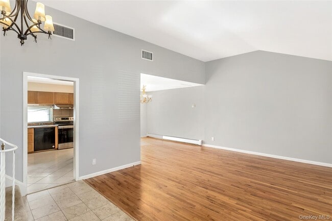 Foto del edificio - 15 Ingram Dr