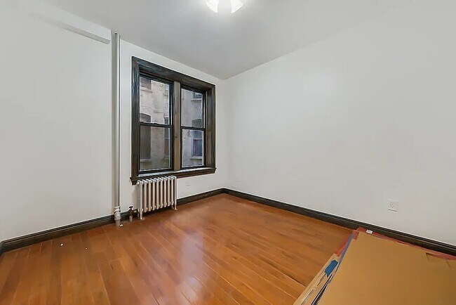 Foto del edificio - 471 Seventh Avenue