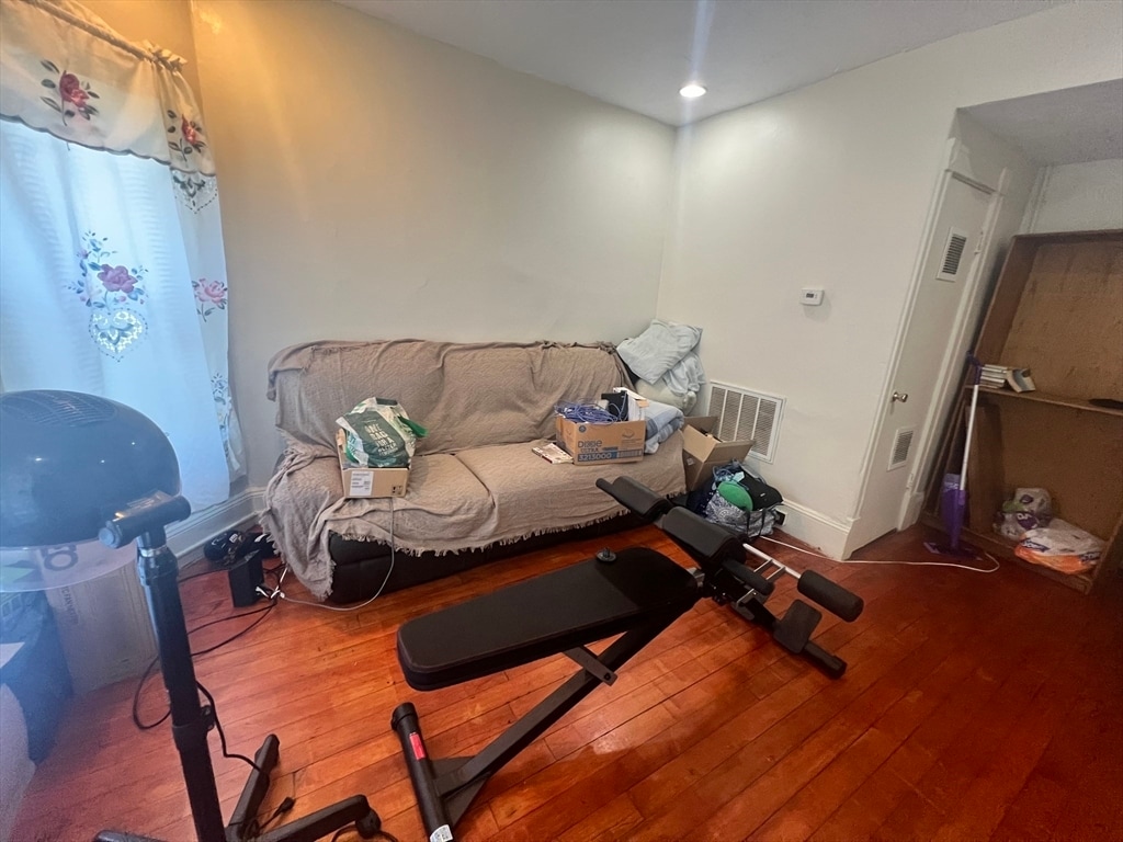 Primary Photo - 75 Intervale St