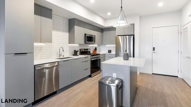 Foto del edificio - 9235 W Russell Rd