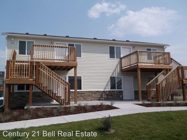 Building Photo - 205 Hunters Way