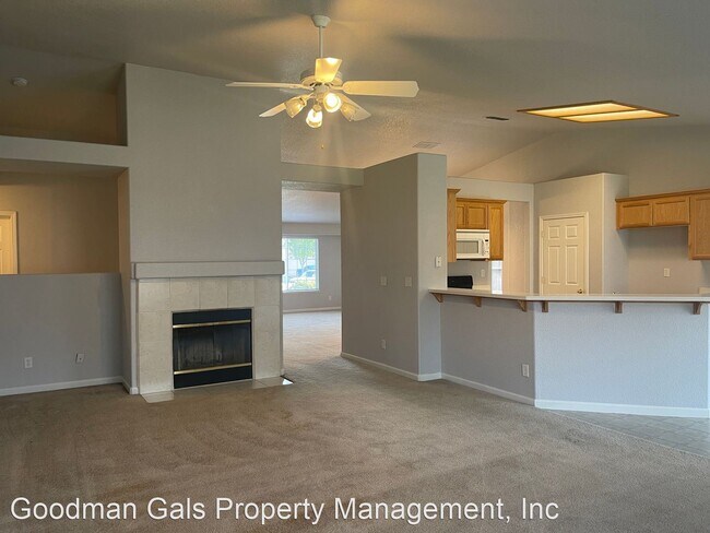 Foto del edificio - 4 br, 2 bath House - 1651 Emmet Way