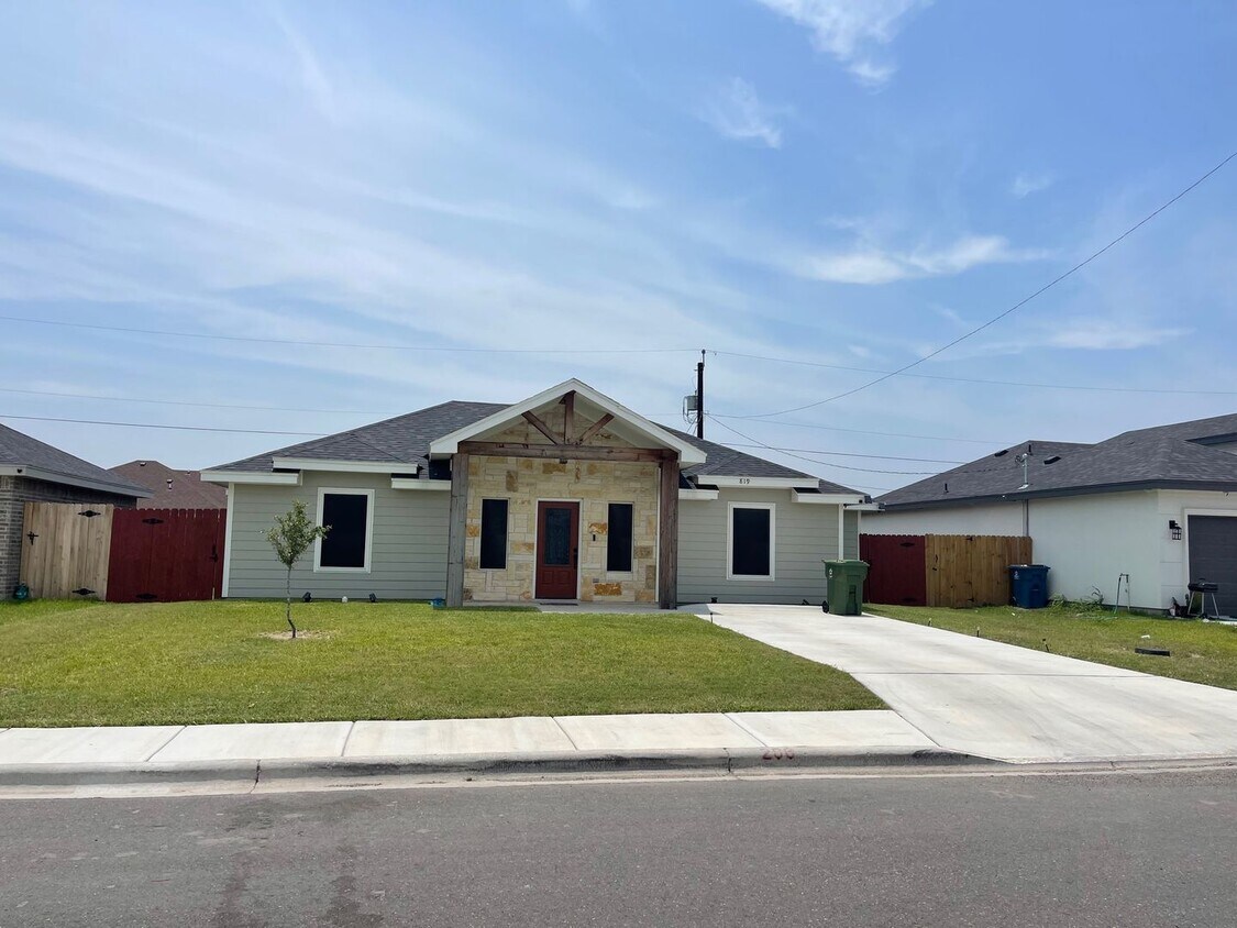 Foto principal - 819 Lark St