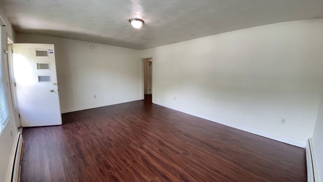 Building Photo - 315 Reynolds Ave