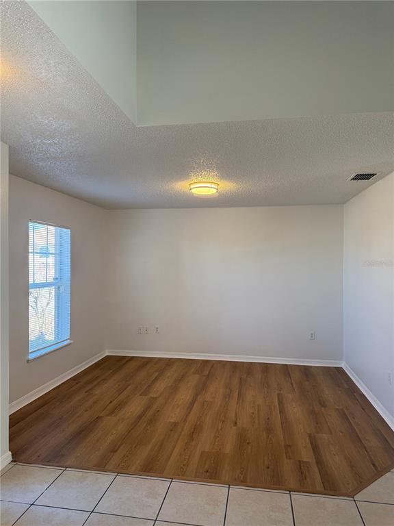 Foto del edificio - 1902 Huron Way