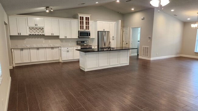 Building Photo - 326 Echo Pines Way