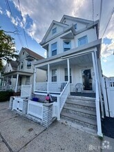 Building Photo - 275 Prospect St