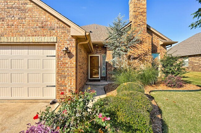 Building Photo - 2101 Kendal Ct