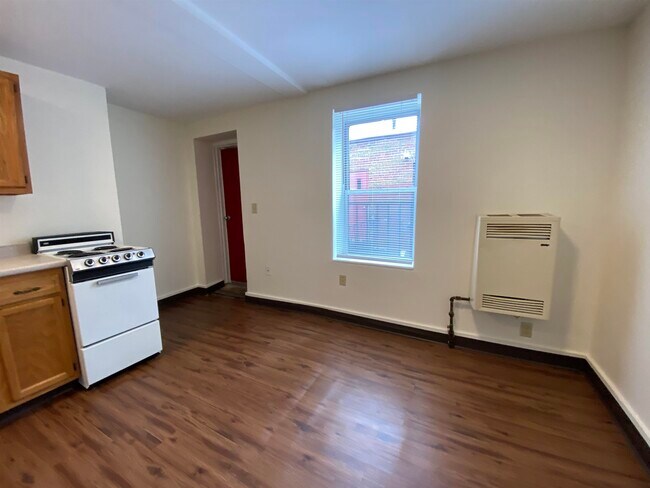 Building Photo - 64 Merrimack St