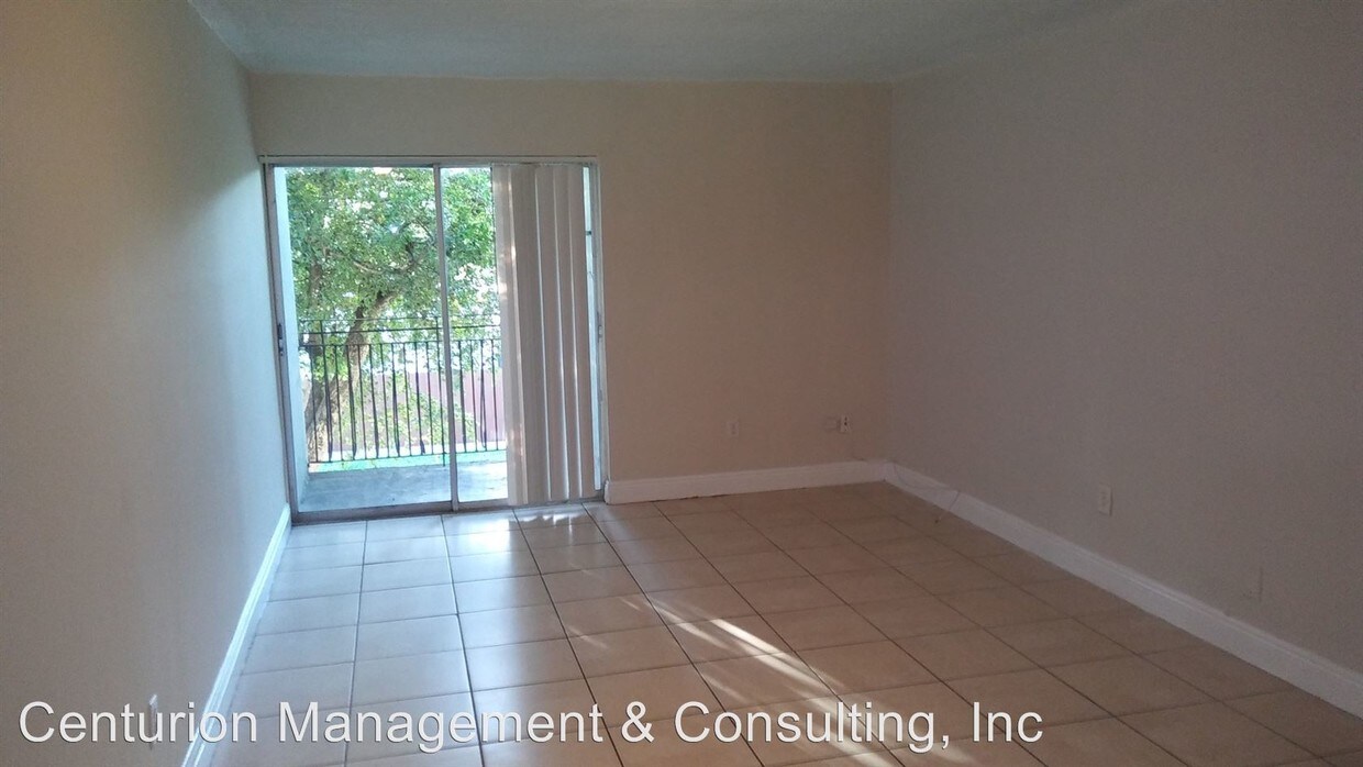 Foto del edificio - 790 NE 128th St