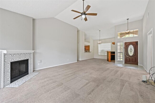 Foto del edificio - 10914 Golden Grain Dr