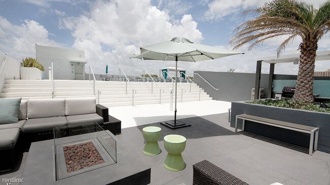 Foto del edificio - 2 br, 2 bath  - 1443 NW 14 Avenue