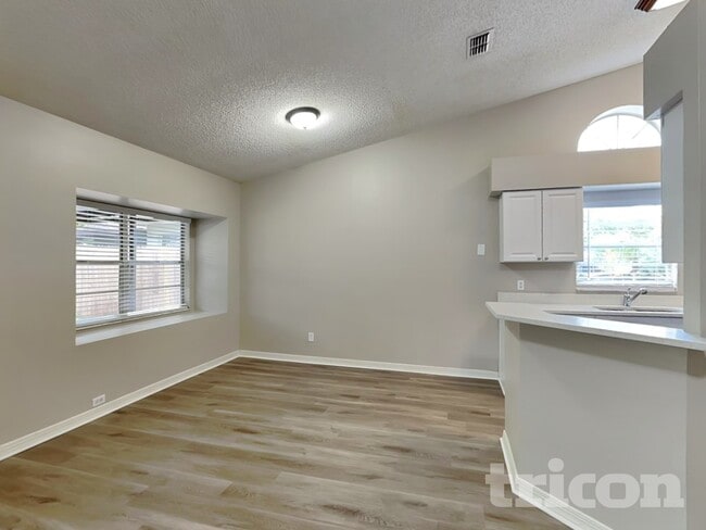 Building Photo - 1765 Tinsmith Cir