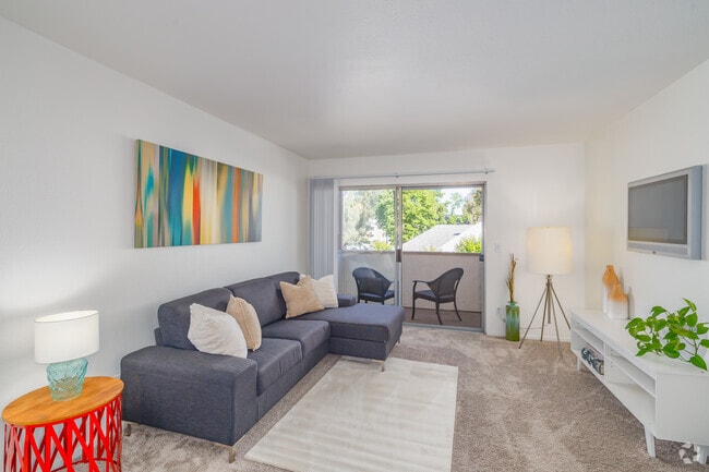 Interior Photo - Carmel Pointe