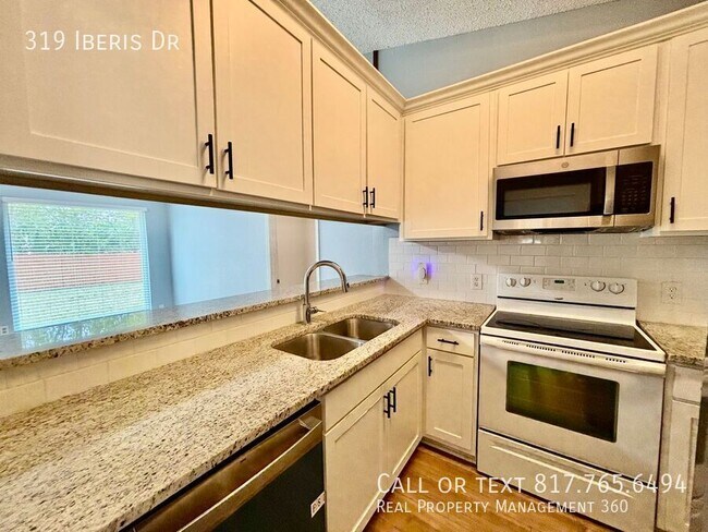 Photo - 319 Iberis Dr House