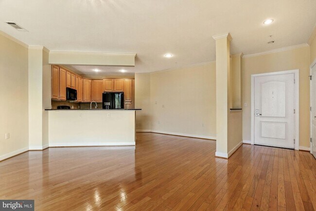 Foto del edificio - 400 Cameron Station Blvd