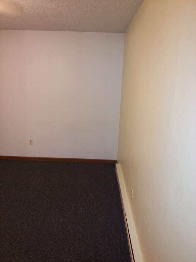 Foto del edificio - 1220 Saline Rd