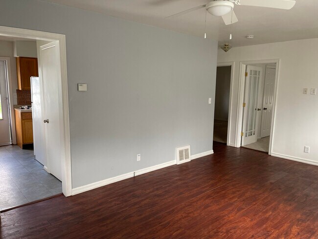 Foto del edificio - 939 CANTERBURY ST SW