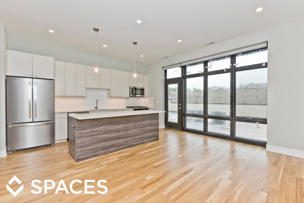 Foto principal - 4557 N Ravenswood Ave